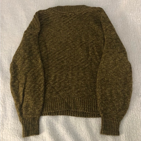 Woman’s Green Universal Thread Sweater - Picture 6 of 6